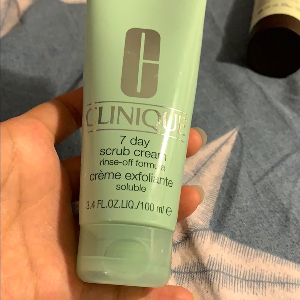 Clinique 7 day scrub cream